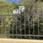 Kované ploty a brány s elegantním vzhledem
